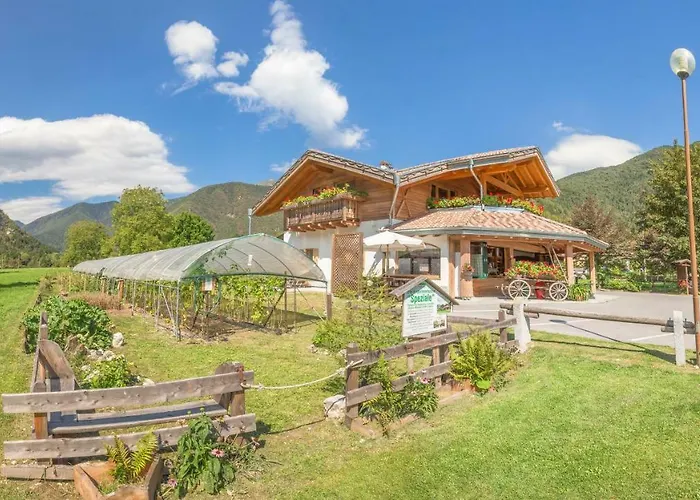 B&B dalla fattoria della Patty Pieve Di Ledro